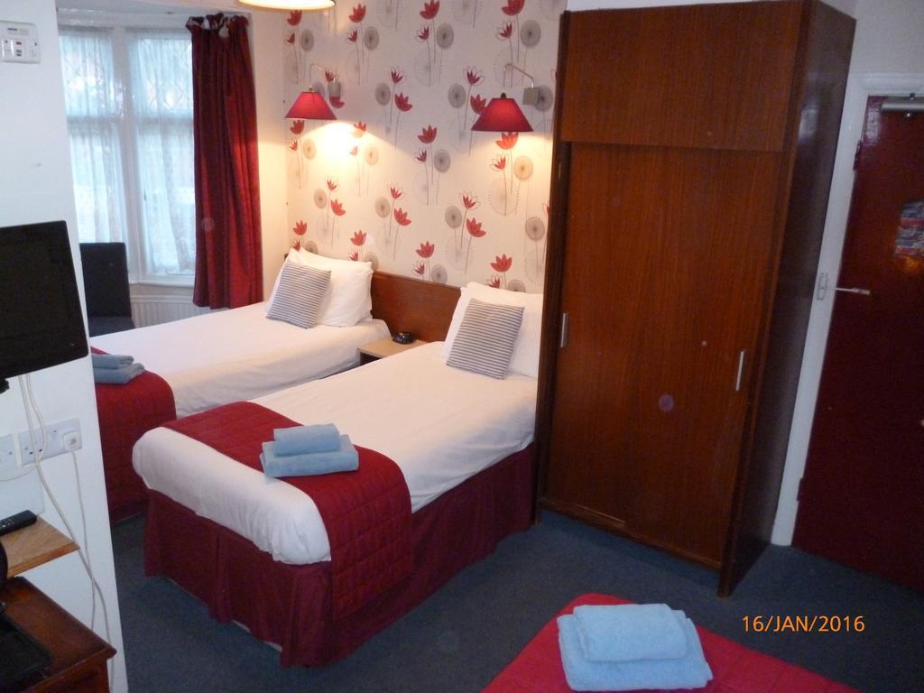 Grange Lodge Hotel - B&B Londýn Pokoj fotografie