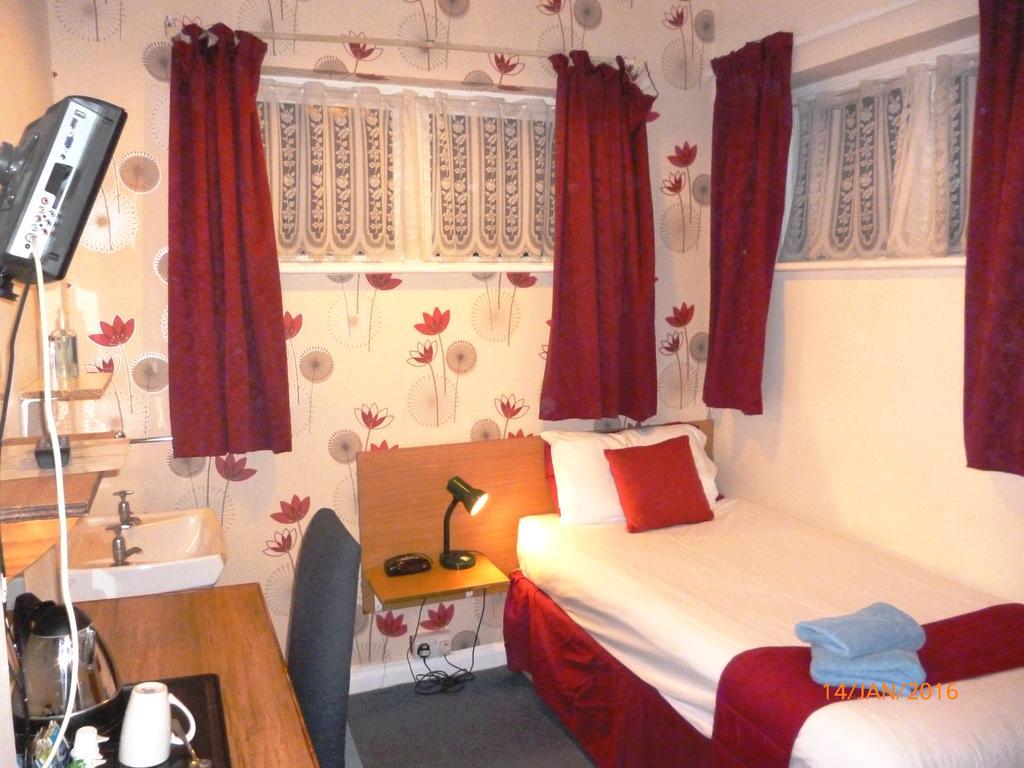 Grange Lodge Hotel - B&B Londýn Pokoj fotografie